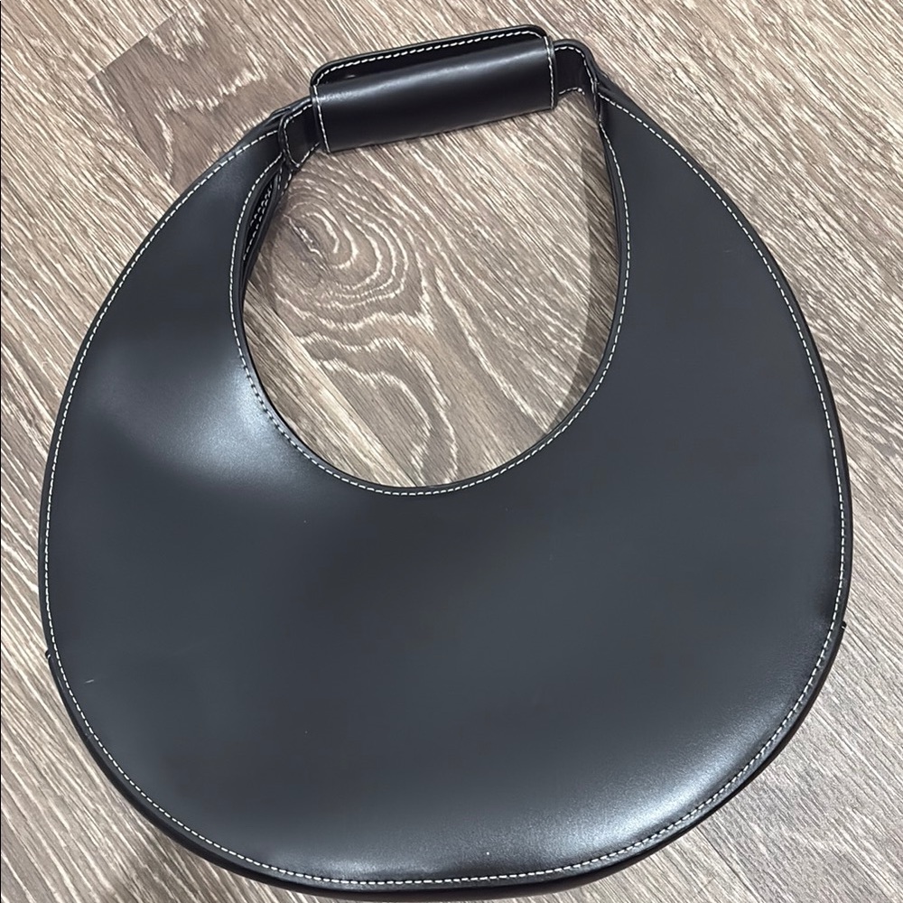 STAUD Black Moon